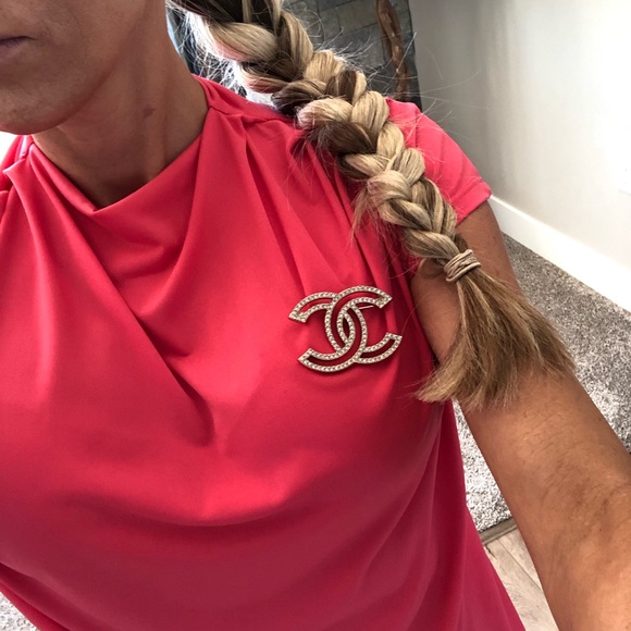 ❌SOLD❌CHANEL 21B Gold & Crystal XLarge Brooch NEW - Picture 16 of 17